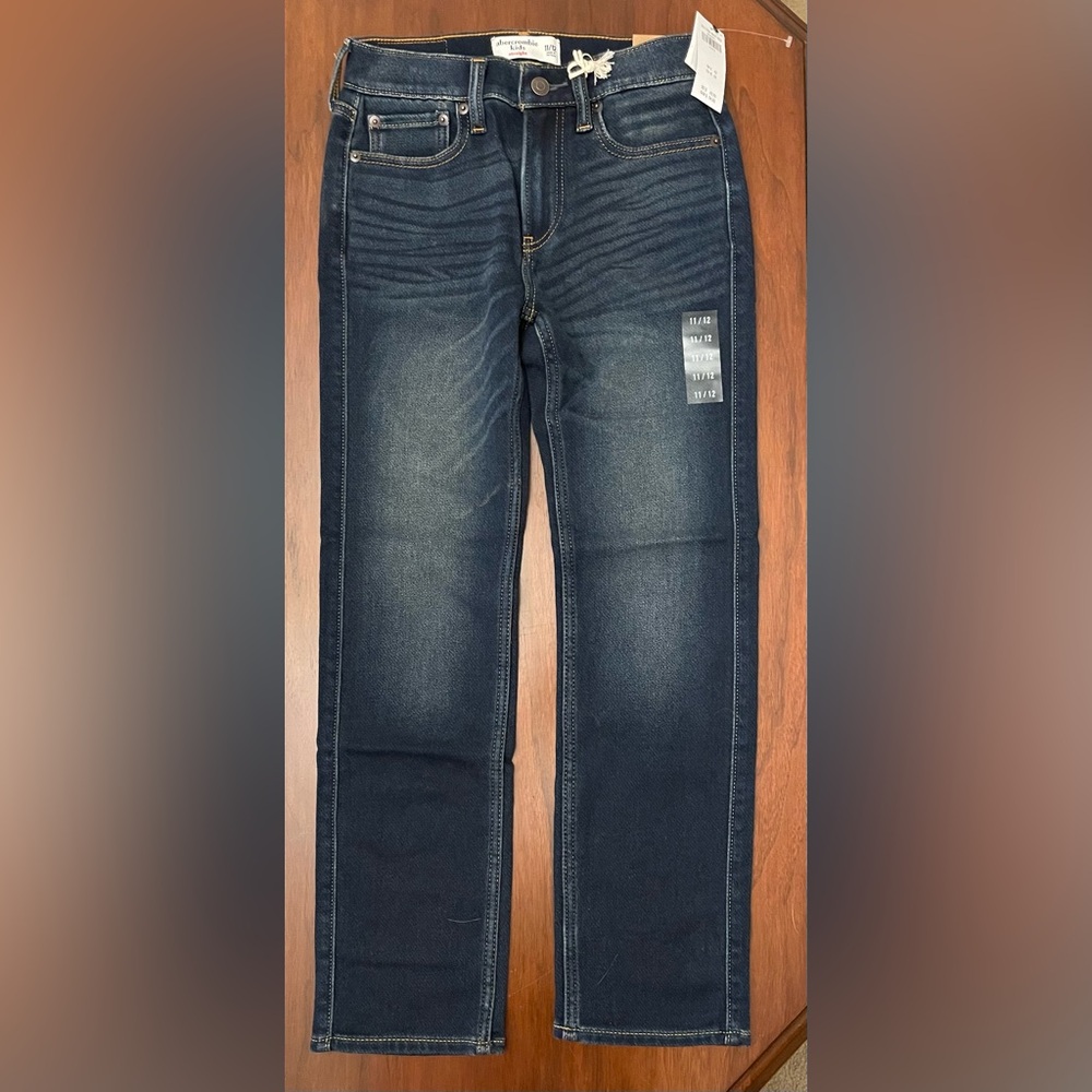 Abercrombie Kids Straight Leg Jeans boys size 11/12 soft cozy dark blue denim